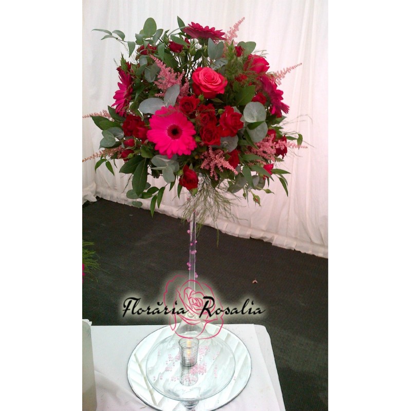 Aranjment trandafiri, miniroze, astilbe