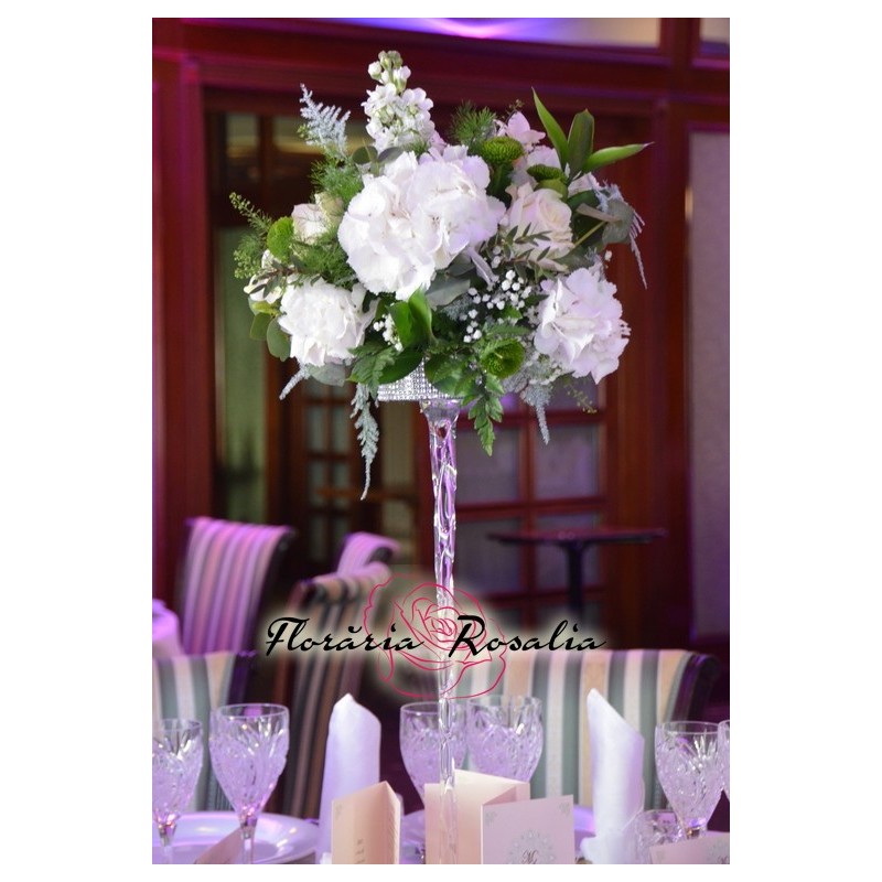 Aranjament cu hortensii albe