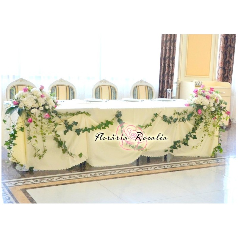 Aranjament cu hortensii si iedera