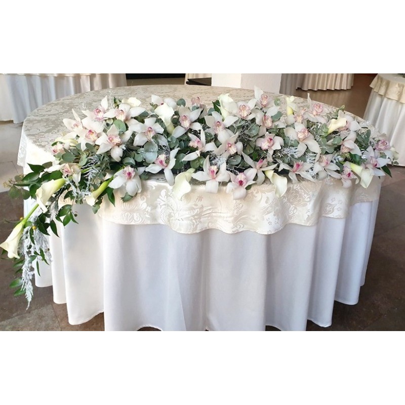 Aranjament alb cu orhidee si cale