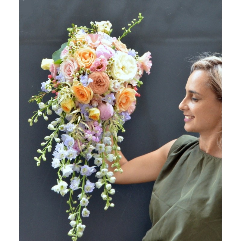 Buchet curgator spectaculos