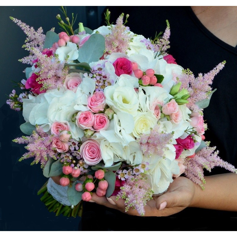 Buchet Clara cu hortensii