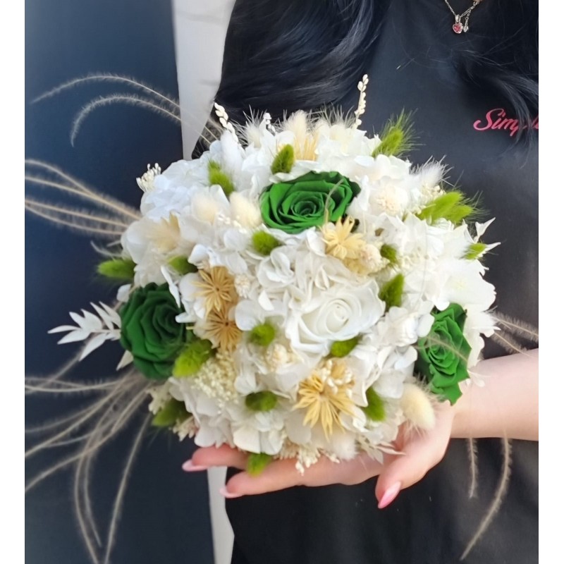 Buchet alb-verde  cu flori criogenati