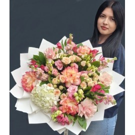 Buchet elegant pastelat Buchet elegant pastelat