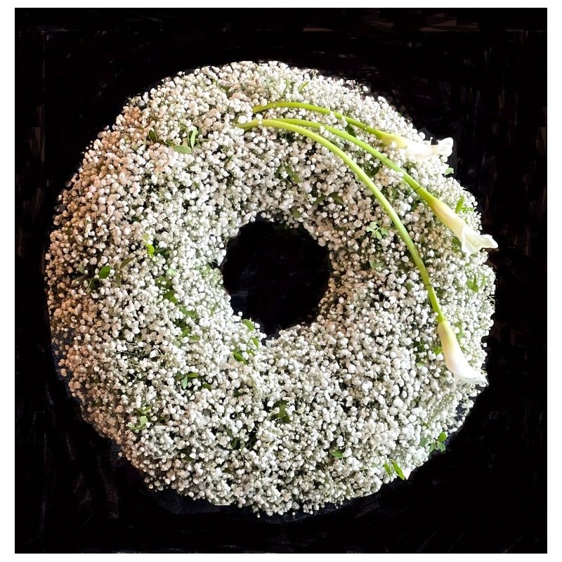 Coroana cu gypsophila si cale