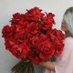 Buchet modern cu 23 trandafiri rosii