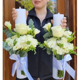 Lumanari albe cu buchet atasat