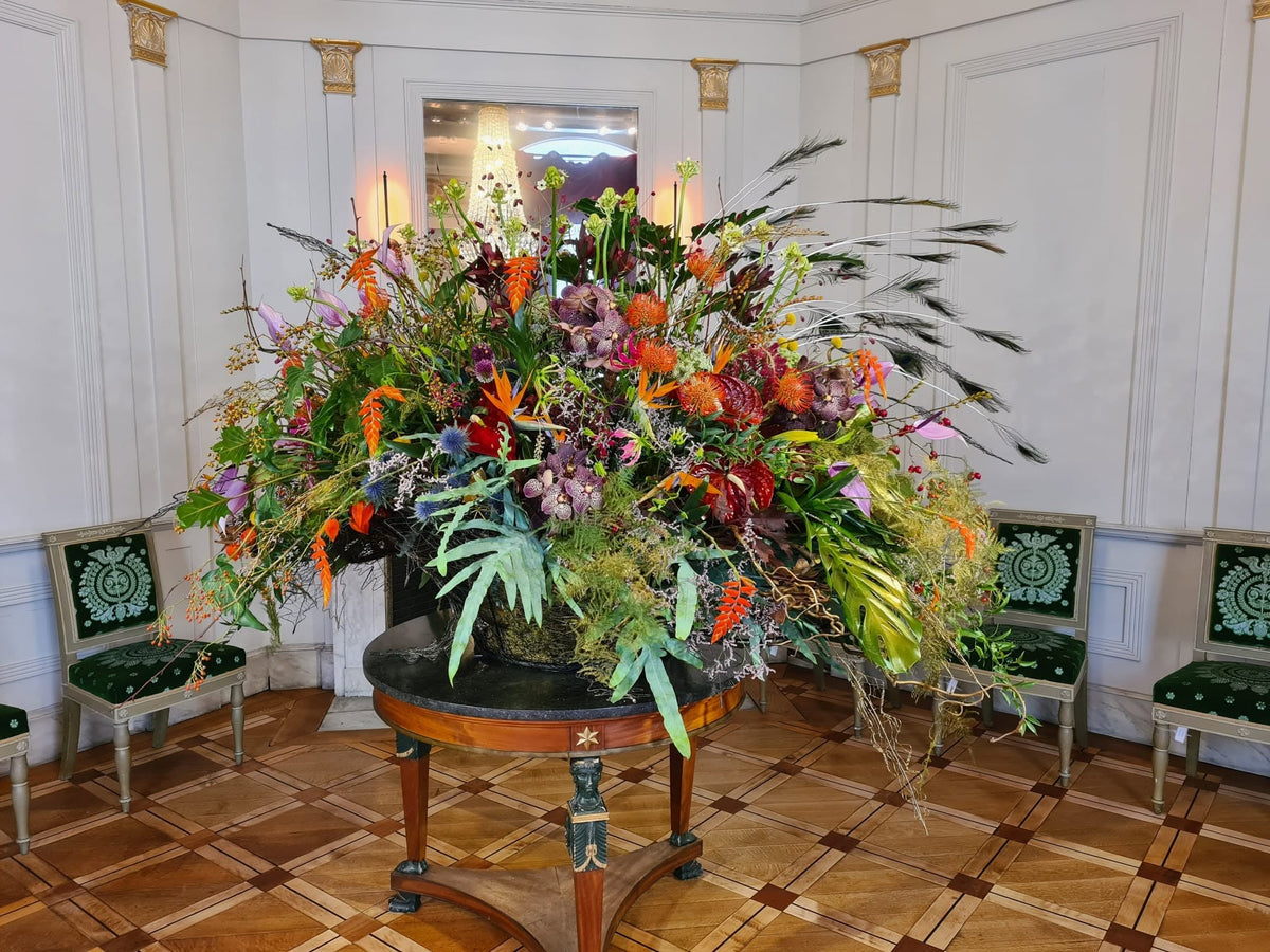 Design romanesc la Floraliën Paleis op de Meir