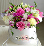 Cutie rotunda cu flori alb-roz