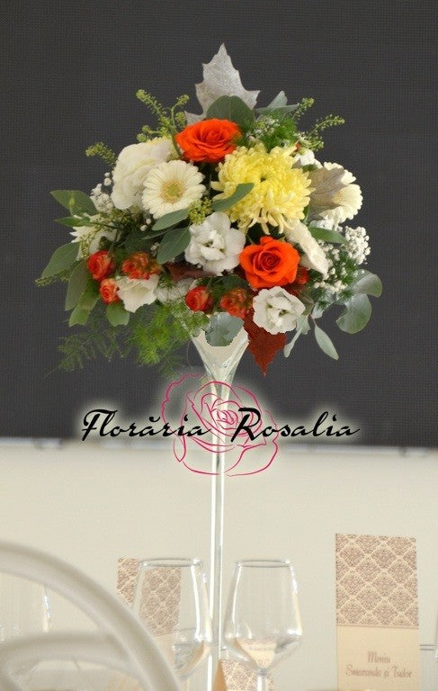 Aranjament elegant cu flori de toamna