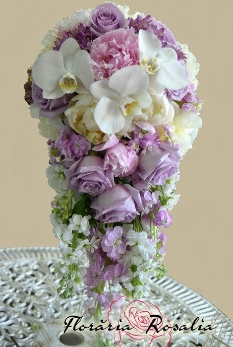 Buchet curgator Gianina