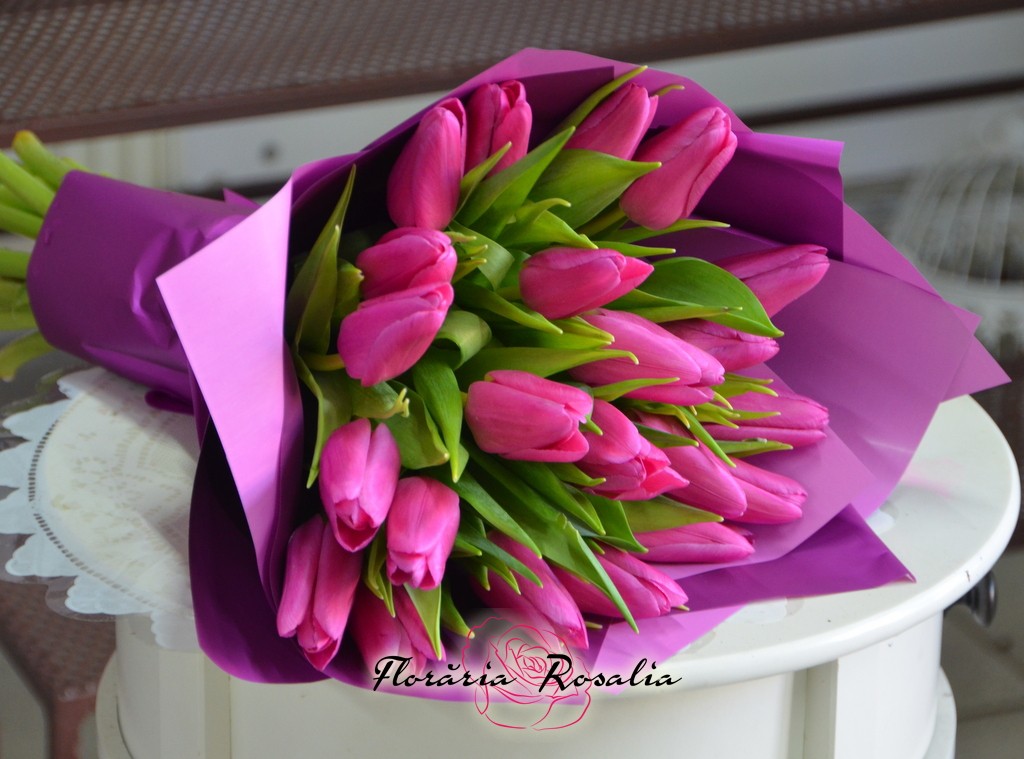 Buchet 25 lalele mov