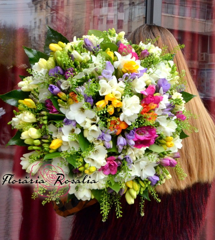 Buchet 101frezii multicolore