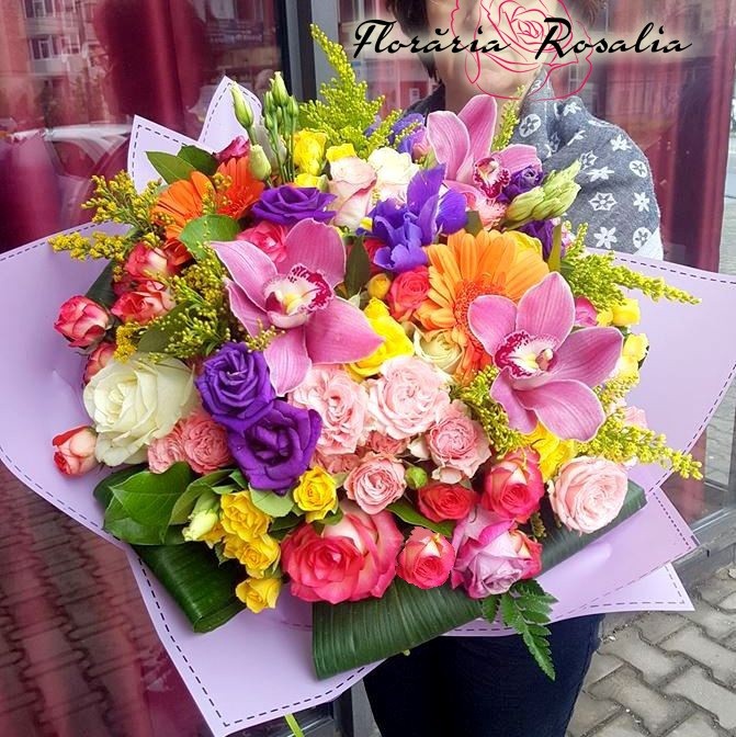 Buchet mixt cu orhidee