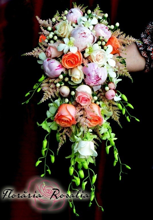 Buchet curgator Sanda