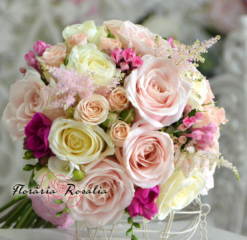 Buchet Camelia