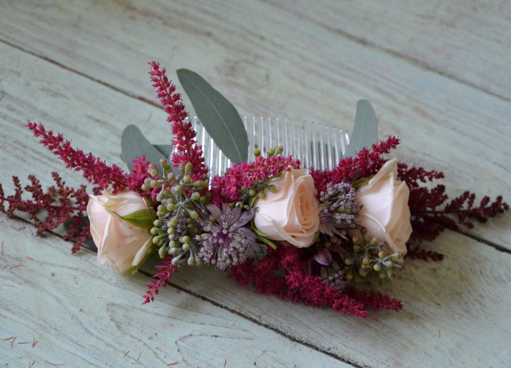 Accesoriu de par cu astilbe