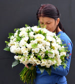 Buchet mare frezii albe