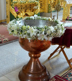 Decor cristelnita cu crini