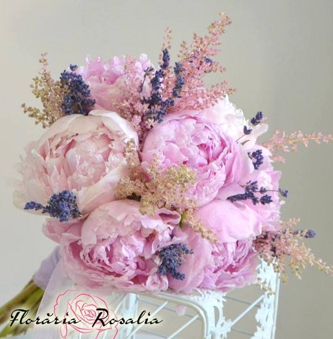 Buchet Adela