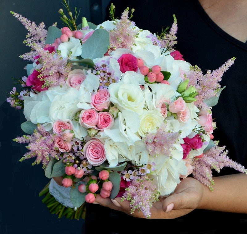 Buchet Clara cu hortensii