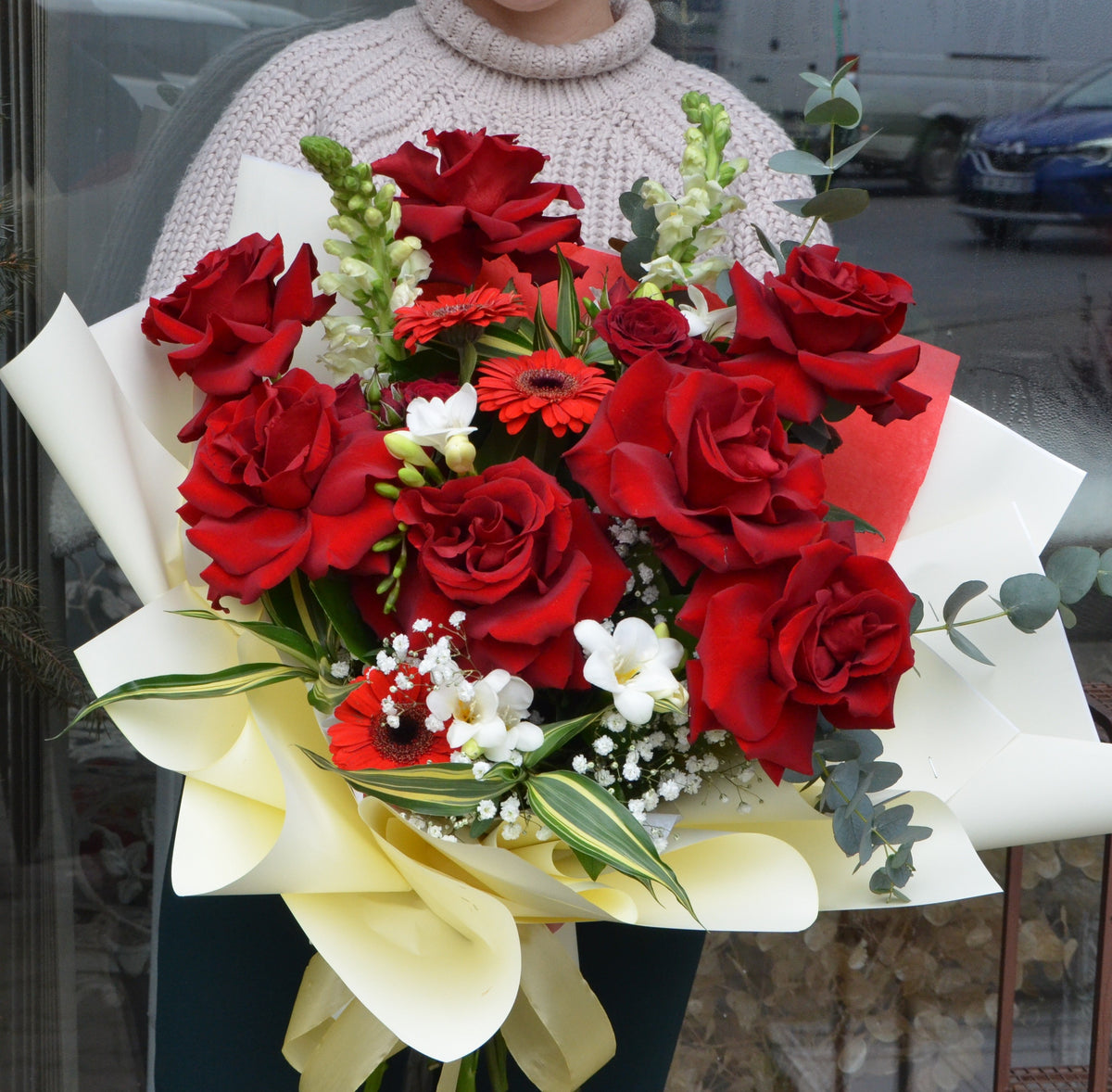 Buchet Valentina cu trandafiri rosii