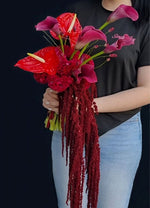 Buchet contemporan cu amaranthus