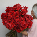 Buchet modern cu 23 trandafiri rosii