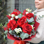 Buchet 5 trandafiri si eustoma