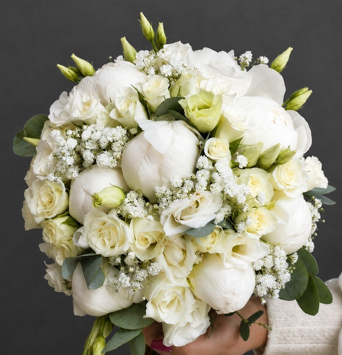 Buchet Renata cu bujori albi