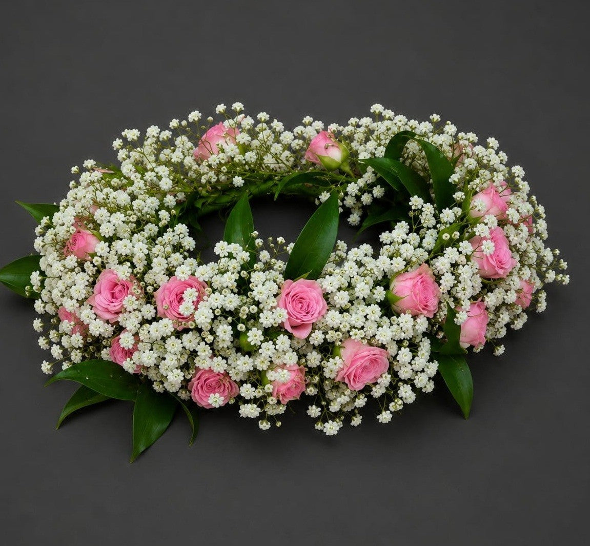 Coronita cu miniroze si gypsophila